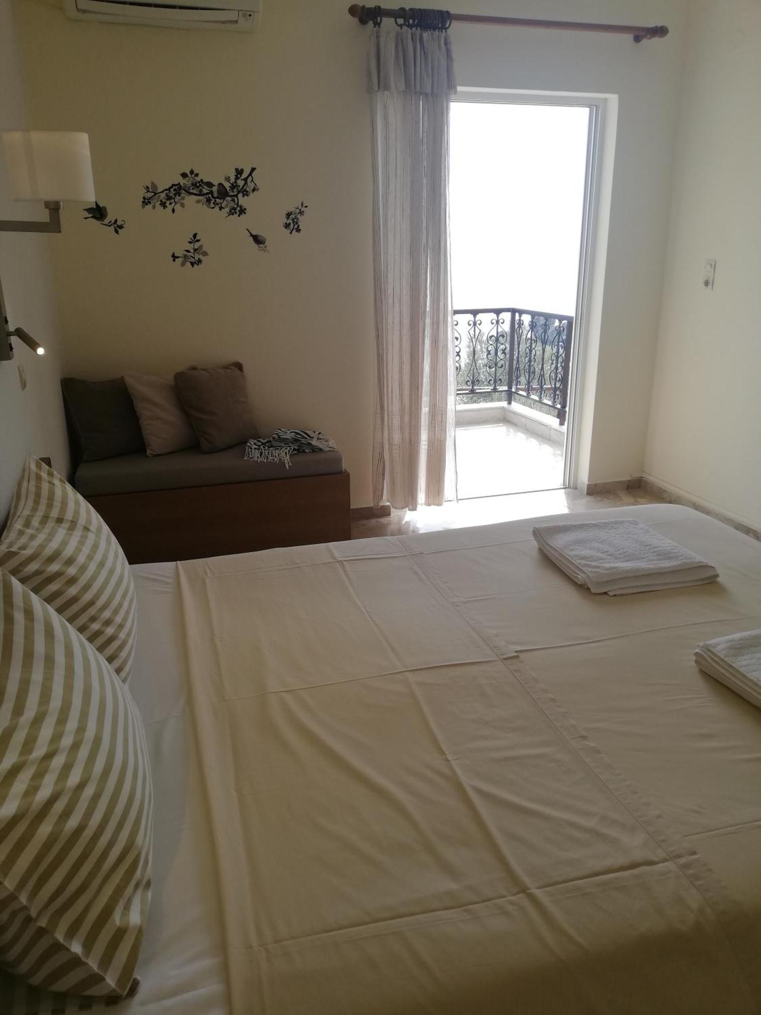 Livikon Studios & Rooms Rodhákinon Phòng bức ảnh