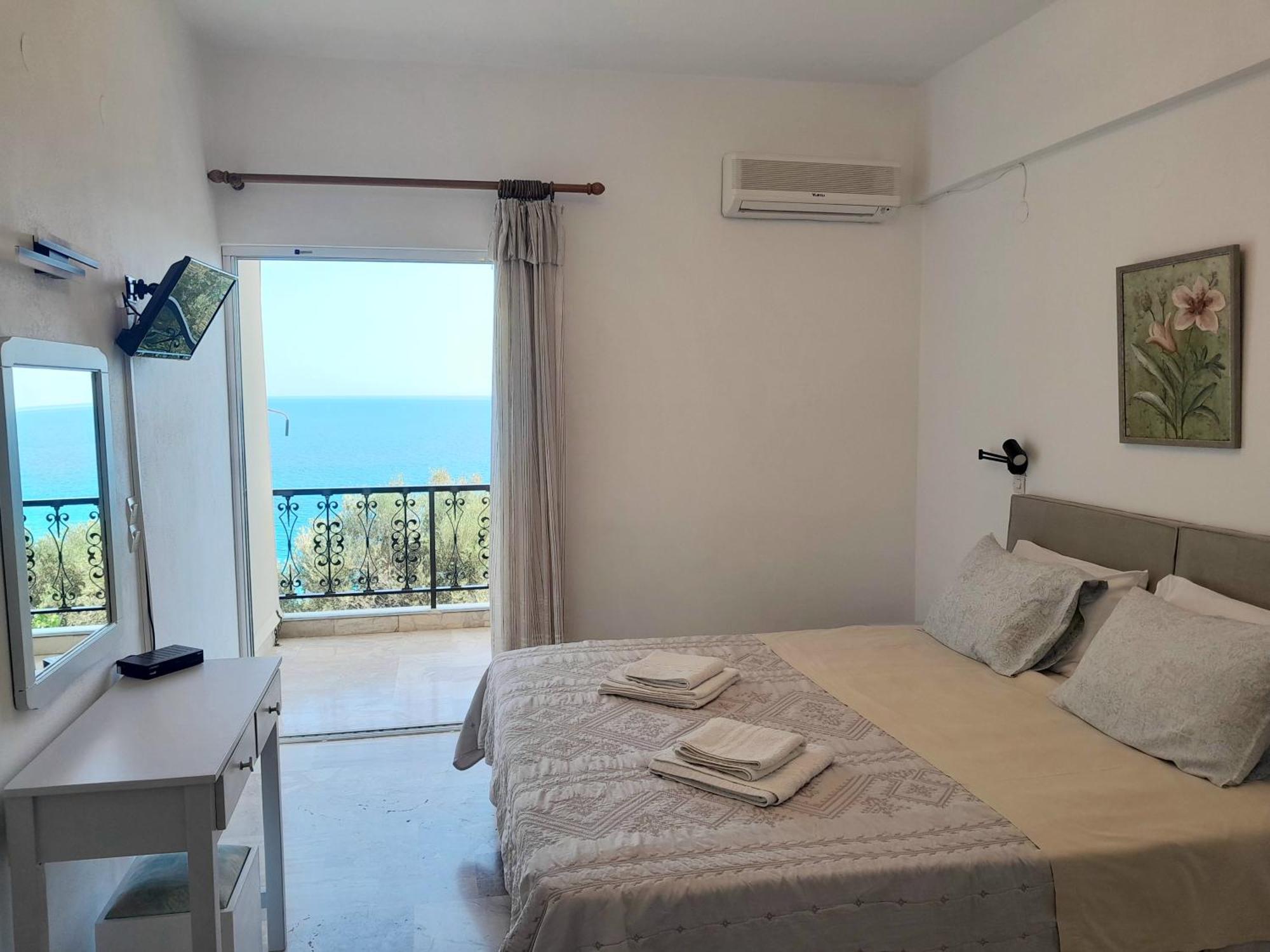 Livikon Studios & Rooms Rodhákinon Ngoại thất bức ảnh